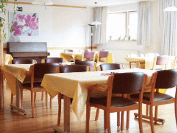 住宅型有料老人ホーム　神代の森（日勤/常勤）の看護師求人メイン写真2