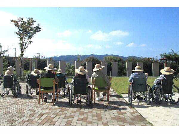 特別養護老人ホーム ケアプラザさがみはら（常勤）の柔道整復師求人メイン写真2