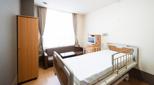 西条市民病院（常勤）の看護助手求人メイン写真5