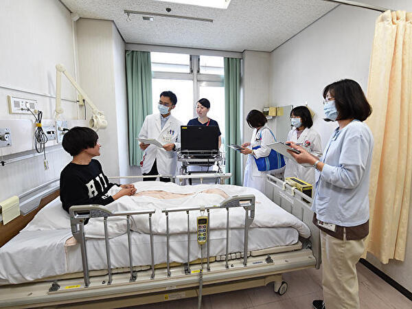 東京都立神経病院（パート）の看護助手求人メイン写真4
