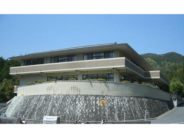 特別養護老人ホーム洛翠園（生活相談員/常勤） の社会福祉主事任用求人の写真
