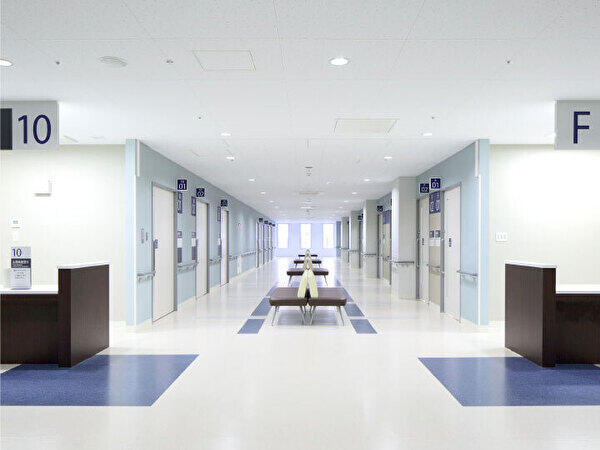 武蔵野徳洲会病院（外来/常勤）の看護師求人メイン写真1