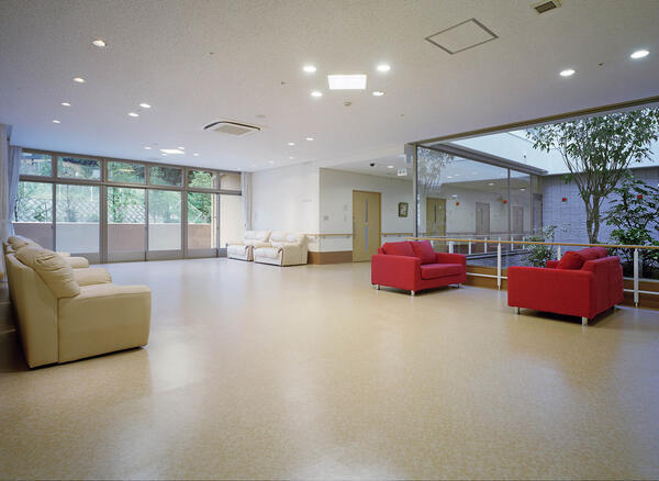 有料老人ホームふれあいの里山田（常勤）の介護職求人メイン写真2