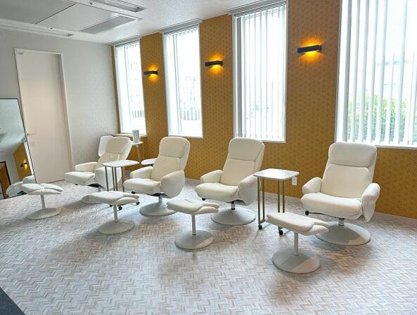 先進会眼科 名古屋（契約社員）の視能訓練士求人メイン写真2