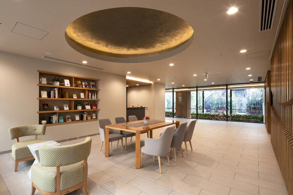 ホスピタルメント四谷大京町（パート）の介護福祉士求人メイン写真2