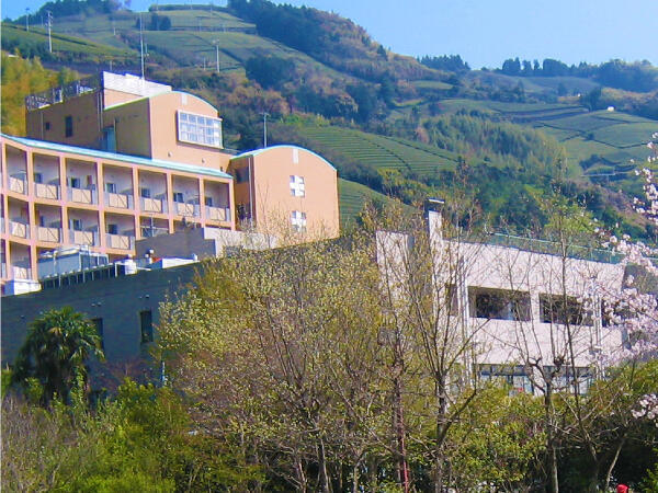 介護老人保健施設 ケアセンター瀬名(パート)の准看護師求人の写真