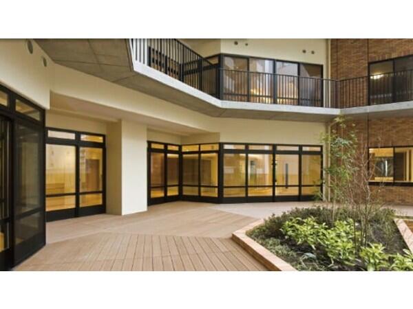 神戸海岸特養ケアセンター（ケアハウス/常勤）の介護福祉士求人の写真