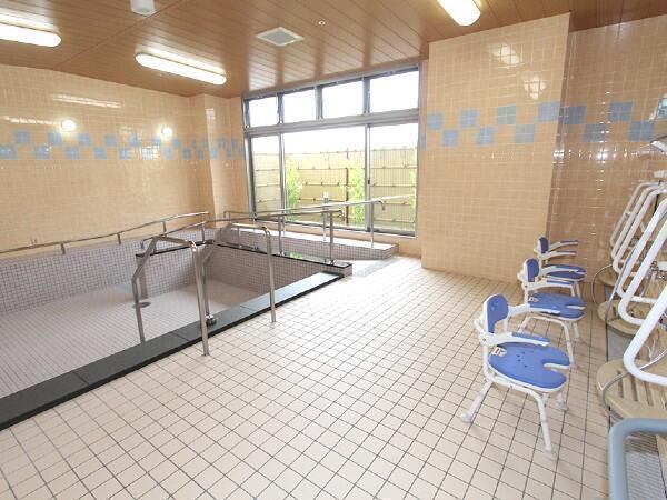 特別養護老人ホーム エミール（パート）の介護福祉士求人メイン写真5