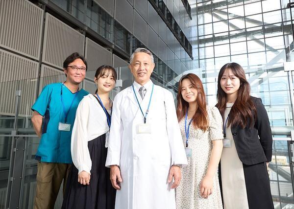 弥生ファーストクリニック（渉外 / ドライバー業務）の送迎ドライバー求人の写真