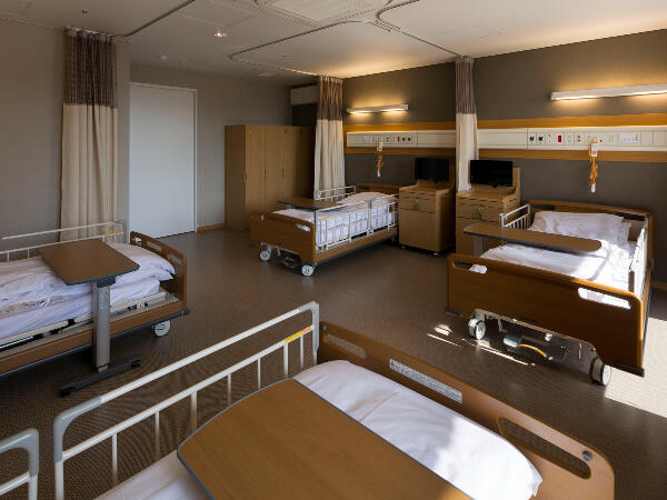 関西メディカル病院（常勤）の介護職求人メイン写真2