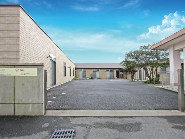 住宅型有料老人ホームひまわり（夜勤専従パート）の介護職求人の写真