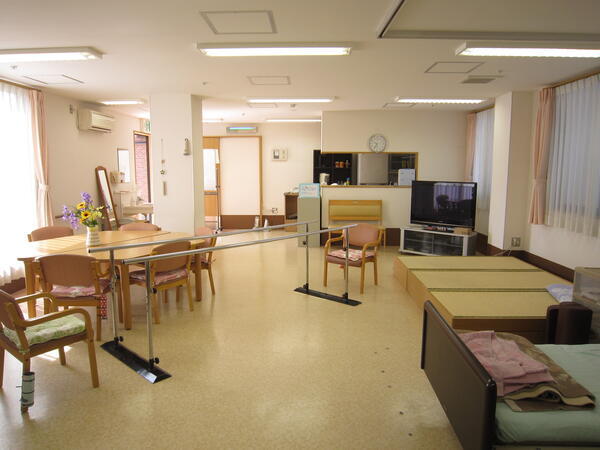 デイサービスセンター華はびきの（パート）の介護福祉士求人メイン写真3