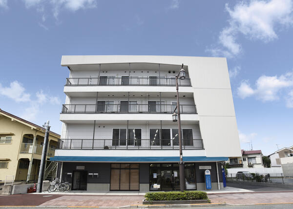 こまどりデイサービス（パート）の送迎ドライバー求人の写真