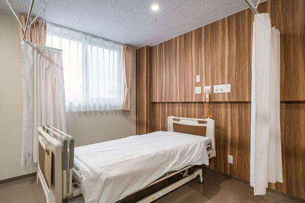 深町病院（常勤）の看護助手求人メイン写真4