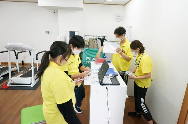 リハビリ型デイサービス クララ 白楽（主任/常勤）の介護福祉士求人メイン写真4