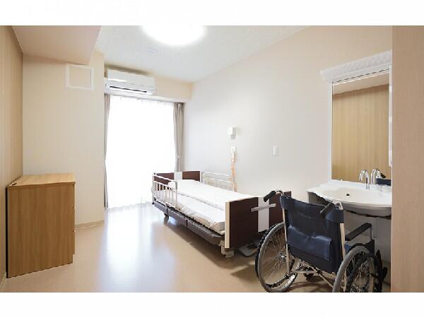 特別養護老人ホーム 中野すみれ園（パート）の介護福祉士求人メイン写真3