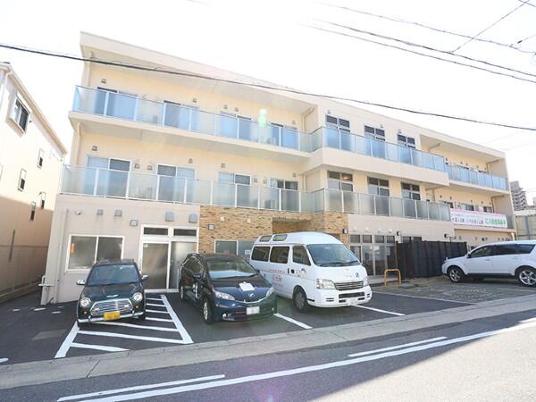 ナーシングホームらもーれ星ヶ丘東（正社員）の准看護師求人メイン写真3