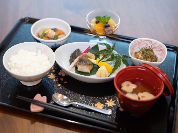 桜十字グループ　本社（総料理長/常勤）の調理師/調理員求人メイン写真4