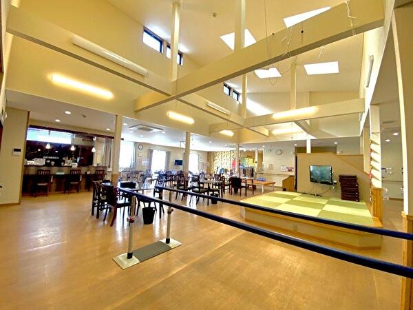 デイホーム孫の手・宮ひがし（正社員）の介護職求人メイン写真2