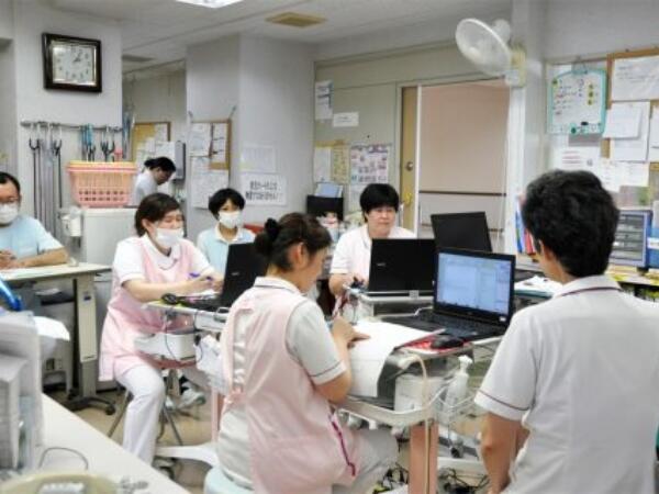 潮江高橋病院（嘱託職員/常勤）の看護助手求人メイン写真2