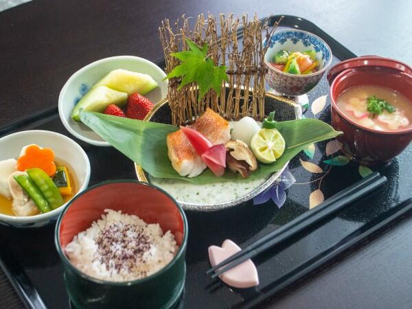 桜十字グループ　本社（料理長/常勤）の調理師/調理員求人メイン写真3