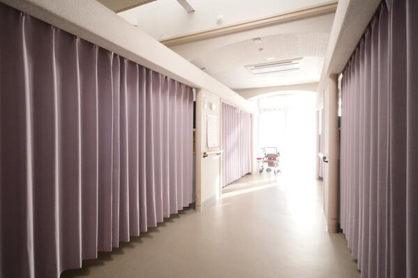 ナーシングホーム白井城（夜勤専従/パート）の看護師求人メイン写真2