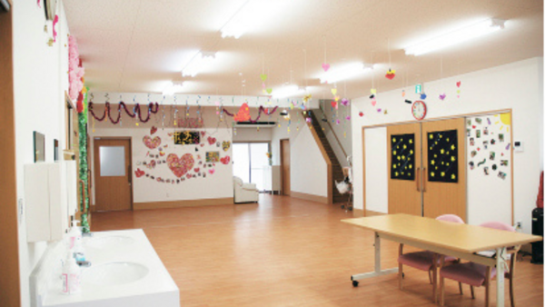 障がい者デイサービスぐっどケアぽらりす（契約社員/常勤）の介護職求人メイン写真2