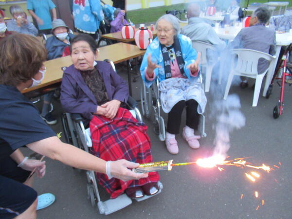 特別養護老人ホーム愛誠園（常勤）の介護福祉士求人メイン写真3