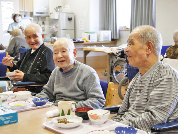 社会福祉法人 むつみ会 介護老人保健施設 春陽苑(入所またはデイケア/パート)の准看護師求人サブ写真2