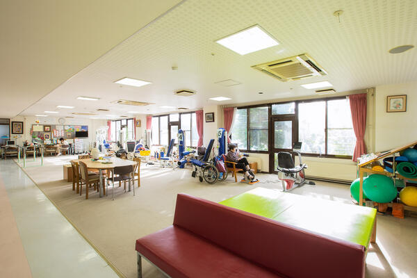 介護老人保健施設 松原苑（常勤） の理学療法士求人メイン写真4