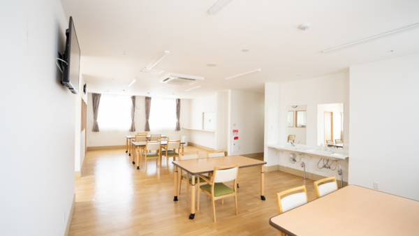 ぐっどケアSpica（契約社員/常勤）の介護職求人メイン写真3