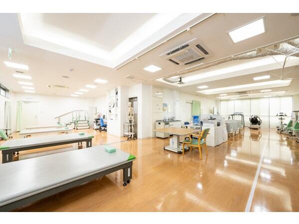 安達整形外科（常勤）の理学療法士求人メイン写真2