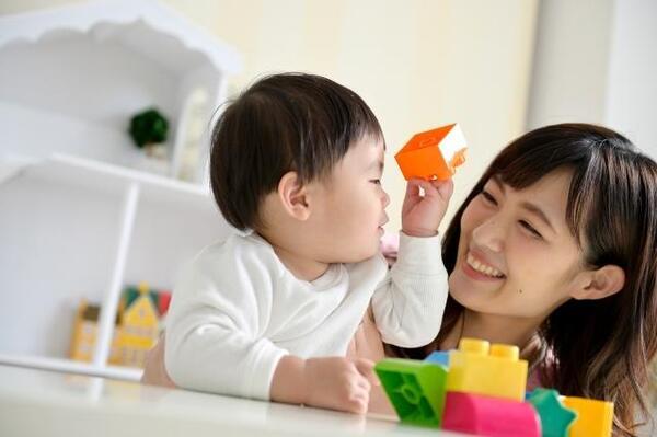 病院内保育園 げんきっず（常勤）の保育士求人メイン写真2