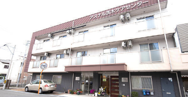 サービス付き高齢者向け住宅 アスナル茨木（夜勤専従パート）の介護職求人の写真