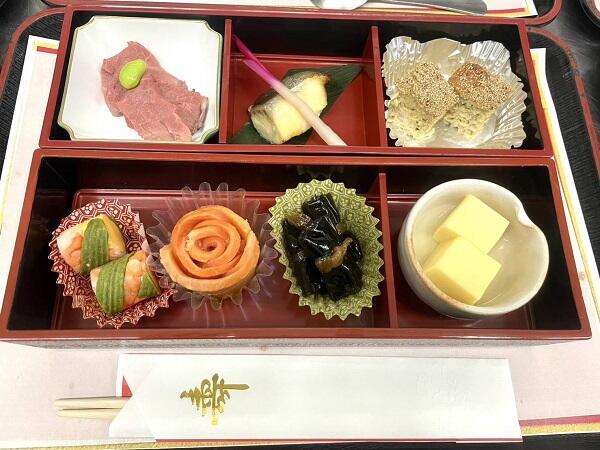 箱根町エリアの福祉施設（厨房/盛付・洗浄スタッフ/パート）の調理補助求人メイン写真3