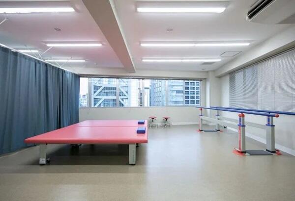 東京ヒップジョイントクリニック（常勤）  の理学療法士求人メイン写真3