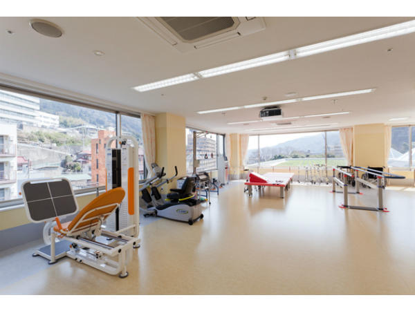 介護老人保健施設 葵の園・熱海（パート）の看護師求人メイン写真4