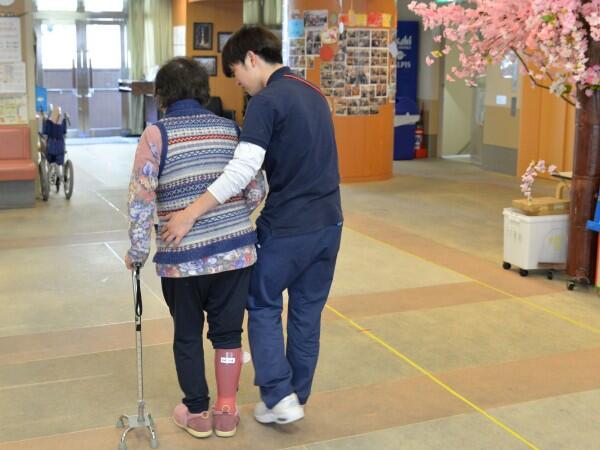 介護老人保健施設 くすのきの里（短時間/パート）の介護福祉士求人メイン写真2