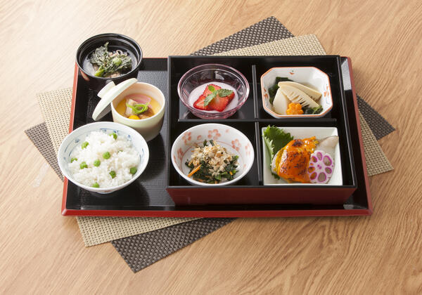 洛和ヴィラよつば（厨房/常勤）の調理師/調理員求人メイン写真3