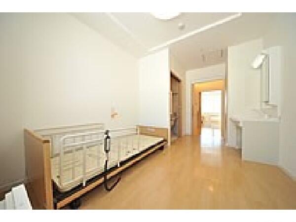 住宅型有料老人ホーム 花時計（パート）の介護職求人メイン写真4