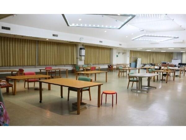 特別養護老人ホーム 鶴寿荘（日勤のみ/常勤） の介護職求人メイン写真4