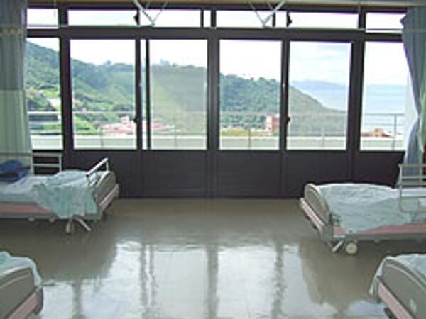 介護老人保健施設 白梅の里（常勤）の看護師求人メイン写真3