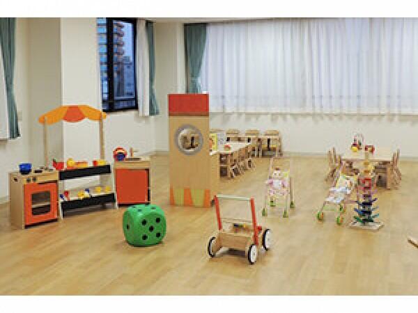 企業主導型保育所OURS baby（常勤）の保育士求人メイン写真2