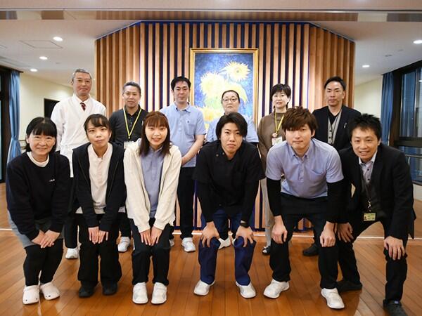 特別養護老人ホーム ひまわり港南台（常勤）の介護福祉士求人メイン写真2