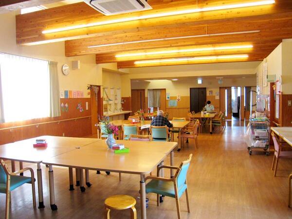 介護付有料老人ホーム スマイルハウス みどりの杜（常勤） の看護師求人メイン写真2