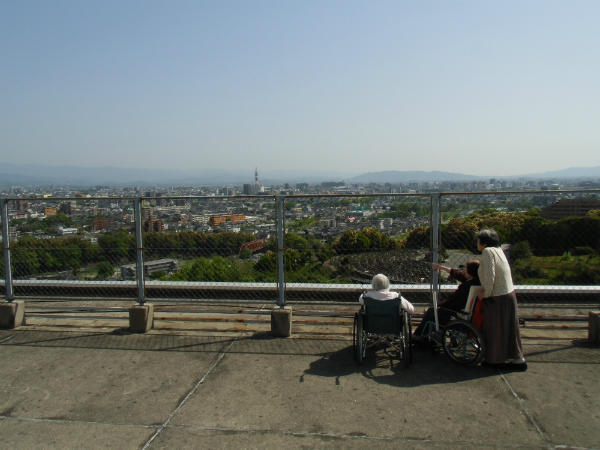 介護老人保健施設 阿房宮（常勤）の介護福祉士求人メイン写真3