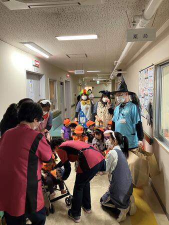 生駒病院　院内保育所（常勤）の保育士求人メイン写真2