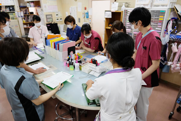 富田町病院（夜勤専従/パート）の看護師求人メイン写真2