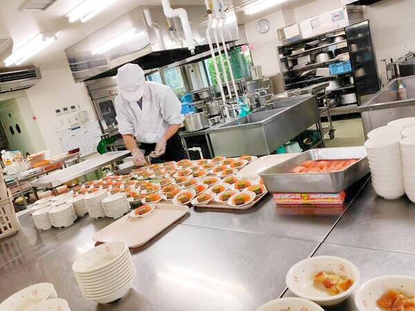 (株)錦 多久市の救護施設（厨房/常勤）の調理師/調理員求人メイン写真2