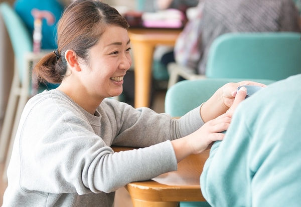 神港園しあわせの家（契約社員/常勤）の介護職求人メイン写真3